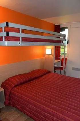 Standard Oda, Birden Çok Yatak (1 Double and 1 Single bed)
