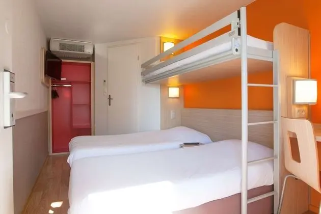 Standard Oda, 3 Tek Kişilik Yatak