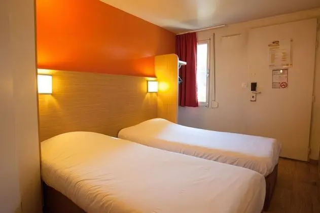 Standard Oda, 3 Tek Kişilik Yatak