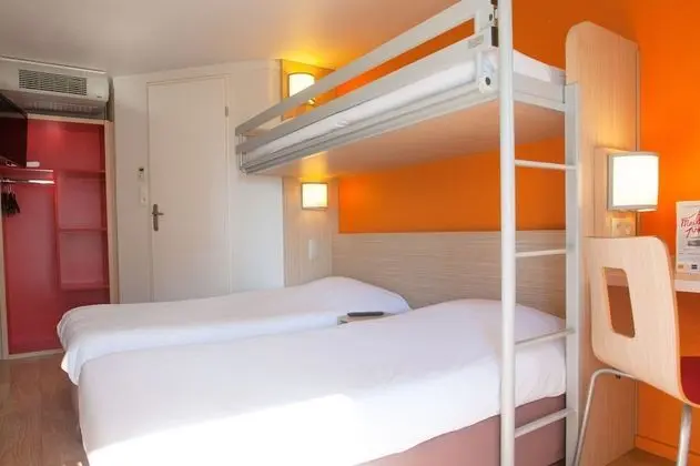 Standard Oda, 3 Tek Kişilik Yatak