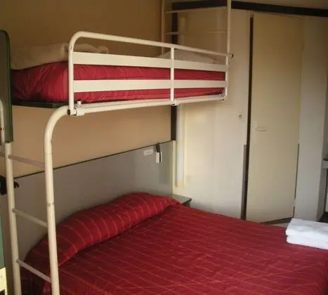 Standard Oda, Birden Çok Yatak (1 Double and 1 Single bed)