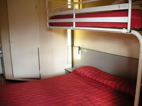 Standard Oda, Birden Çok Yatak (1 Double and 1 Single bed)