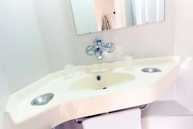 Standard Oda, 3 Tek Kişilik Yatak