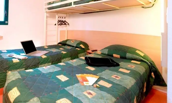 Standard Oda, Birden Çok Yatak (1 Double and 1 Single bed)