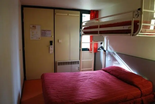 Standard Oda, Birden Çok Yatak (1 Double and 1 Single bed)