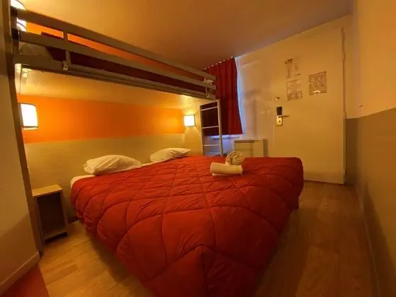 Standard Oda, Birden Çok Yatak (1 Double and 1 Single bed)