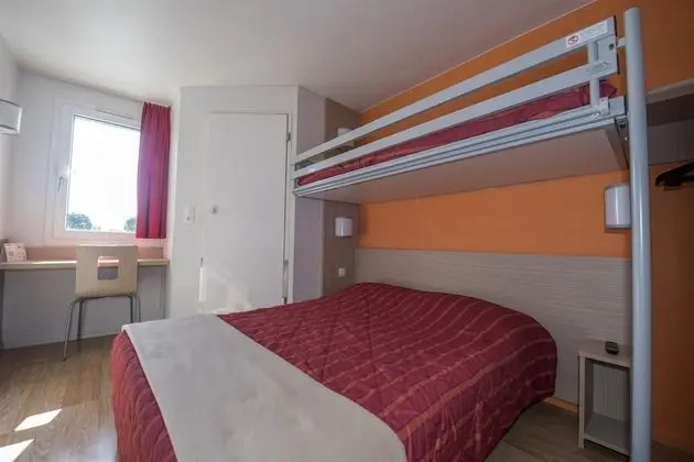 Standard Oda, Birden Çok Yatak (1 Double and 1 Single bed)