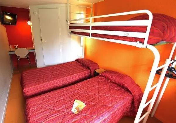 Standard Oda, Birden Çok Yatak (1 Double and 1 Single bed)