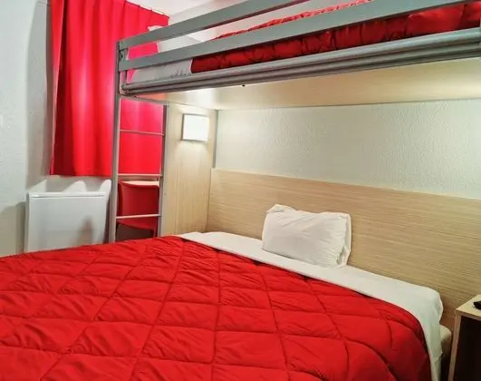 Standard Oda, Birden Çok Yatak (1 Double and 1 Single bed)