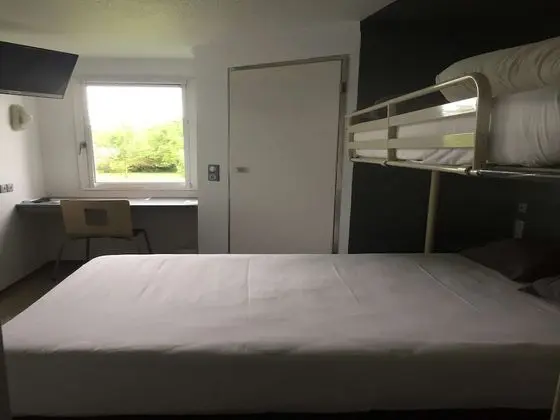 Standard Oda, Birden Çok Yatak (1 Double and 1 Single bed)