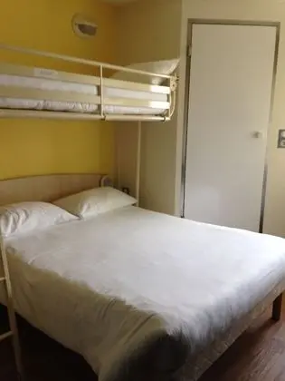 Standard Oda, Birden Çok Yatak (1 Double and 1 Single bed)