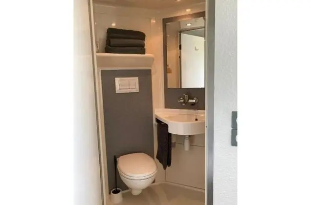 Standard Oda, Birden Çok Yatak (1 Double and 1 Single bed)