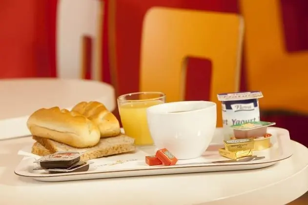 Standard Oda, Birden Çok Yatak (1 Double and 1 Single bed)