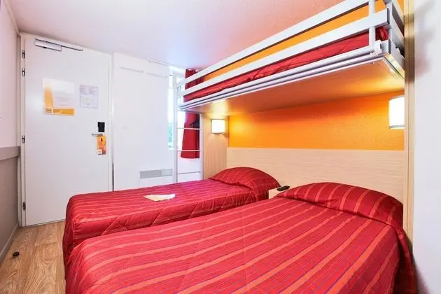 Standard Oda, Birden Çok Yatak (1 Double and 1 Single bed)