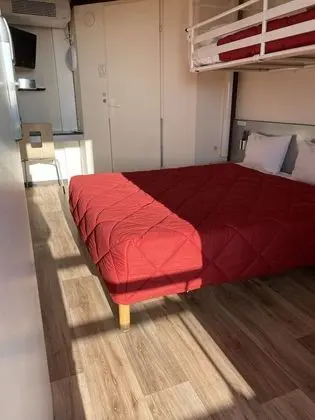 Standard Oda, Birden Çok Yatak (1 Double and 1 Single bed)