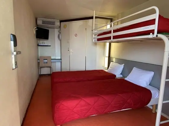 Standard Oda, Birden Çok Yatak (1 Double and 1 Single bed)