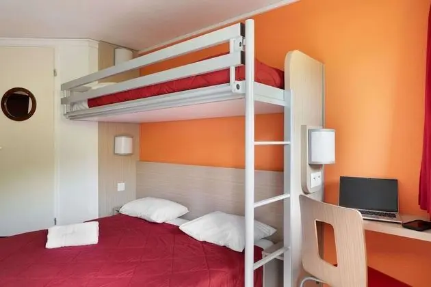 Standard Oda, Birden Çok Yatak (1 Double and 1 Single bed)