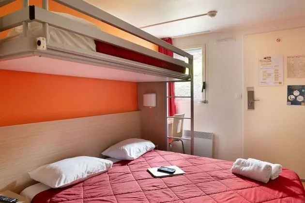 Standard Oda, Birden Çok Yatak (1 Double and 1 Single bed)