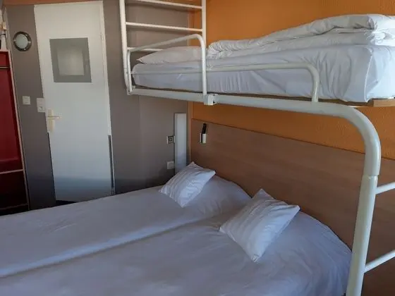 Standard Oda, 3 Tek Kişilik Yatak
