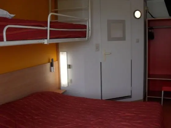 Standard Oda, Birden Çok Yatak (1 Double and 1 Single bed)