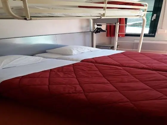 Standard Oda, 3 Tek Kişilik Yatak