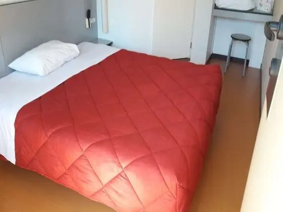 Standard Oda, Birden Çok Yatak (1 Double and 1 Single bed)