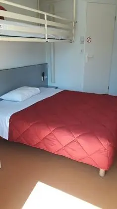 Standard Oda, Birden Çok Yatak (1 Double and 1 Single bed)