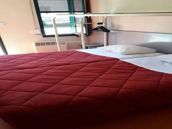 Standard Oda, Birden Çok Yatak (1 Double and 1 Single bed)