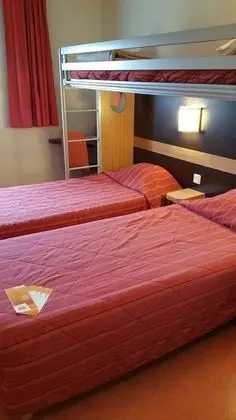 Standard Oda, 3 Tek Kişilik Yatak
