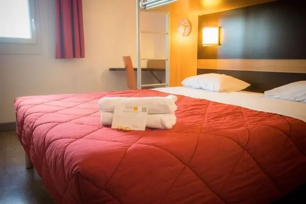Standard Oda, Birden Çok Yatak (1 Double and 1 Single bed)