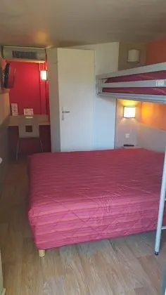 Standard Oda, Birden Çok Yatak (1 Double and 1 Single bed)