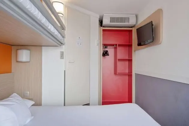 Standard Oda, Birden Çok Yatak (1 Double and 1 Single bed)