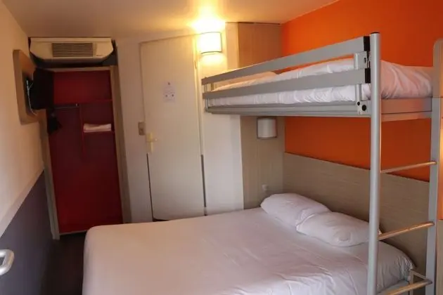 Standard Oda, Birden Çok Yatak (1 Double and 1 Single bed)