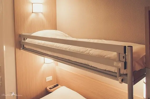 Standard Oda, Birden Çok Yatak (One Double Bed and One Single Bed)