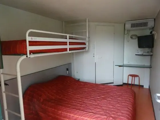 Standard Oda, Birden Çok Yatak (1 Double and 1 Single bed)