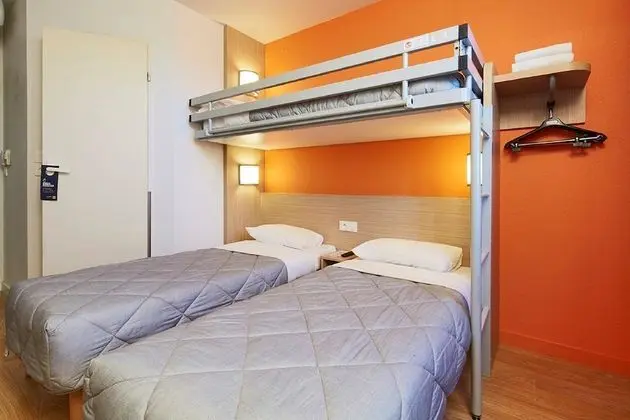 Standard Oda, 3 Tek Kişilik Yatak