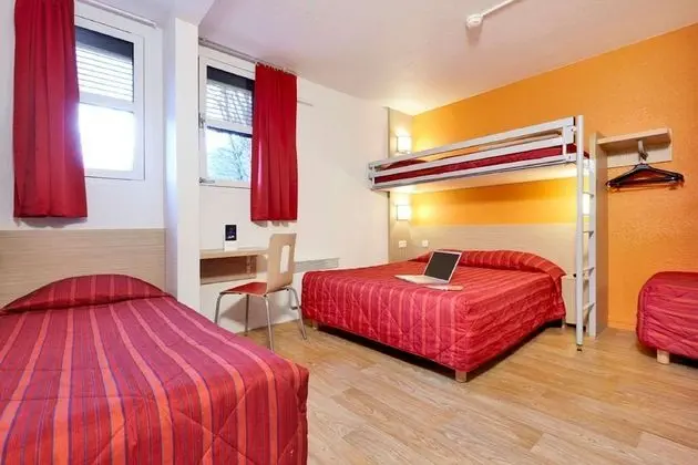 Standard Oda, Birden Çok Yatak (1 Double and 1 Single bed)