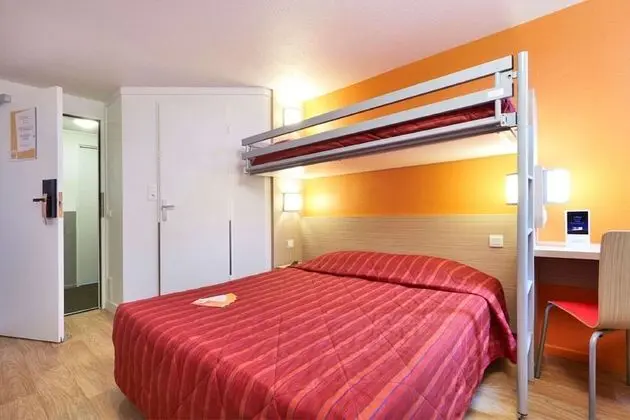 Standard Oda, Birden Çok Yatak (1 Double and 1 Single bed)