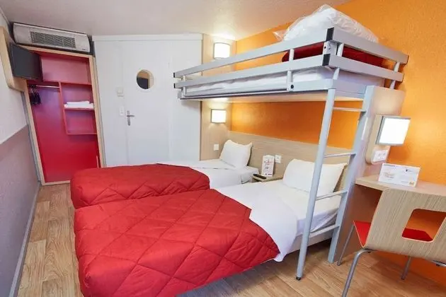 Standard Oda, 3 Tek Kişilik Yatak