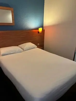 Standard Oda, Birden Çok Yatak (1 Double and 1 Single bed)