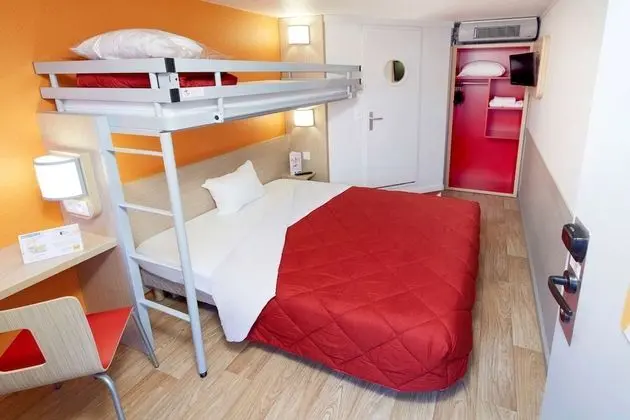 Standard Oda, Birden Çok Yatak (1 Double and 1 Single bed)