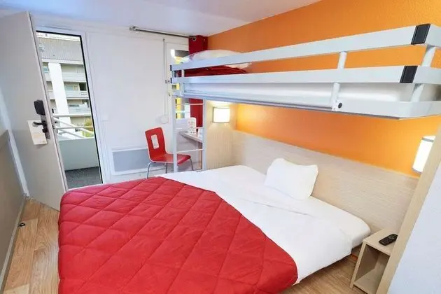 Standard Oda, Birden Çok Yatak (1 Double and 1 Single bed)