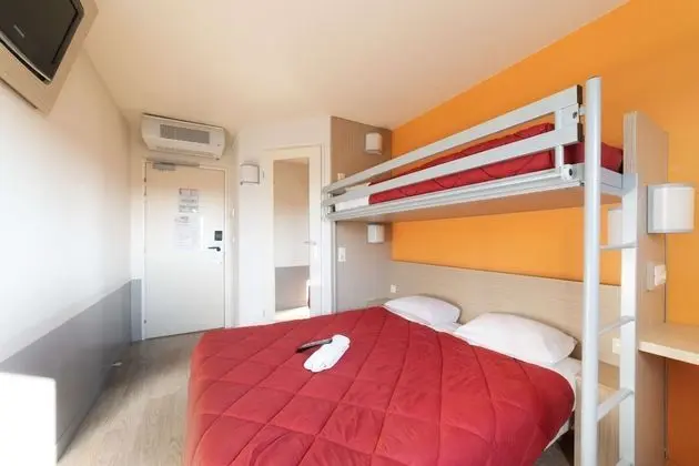 Standard Oda, Birden Çok Yatak (1 Double and 1 Single bed)