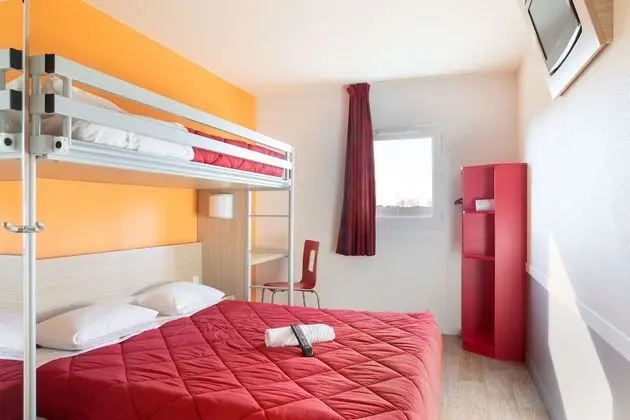 Standard Oda, Birden Çok Yatak (1 Double and 1 Single bed)