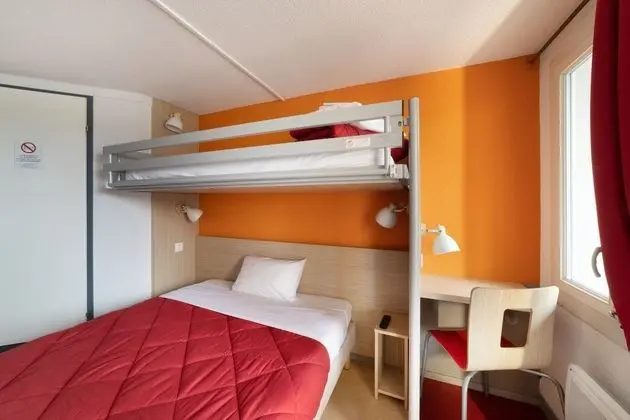 Standard Oda, Birden Çok Yatak (1 Double and 1 Single bed)