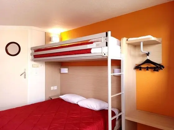 Standard Oda, Birden Çok Yatak (1 Double and 1 Single bed)
