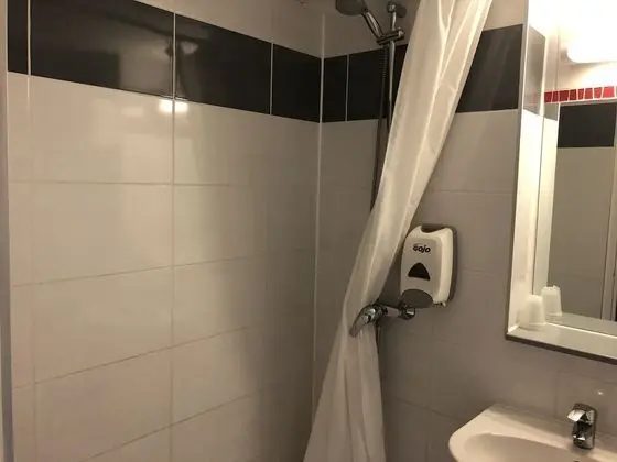 Standard Oda, 1 Çift Kişilik Yatak