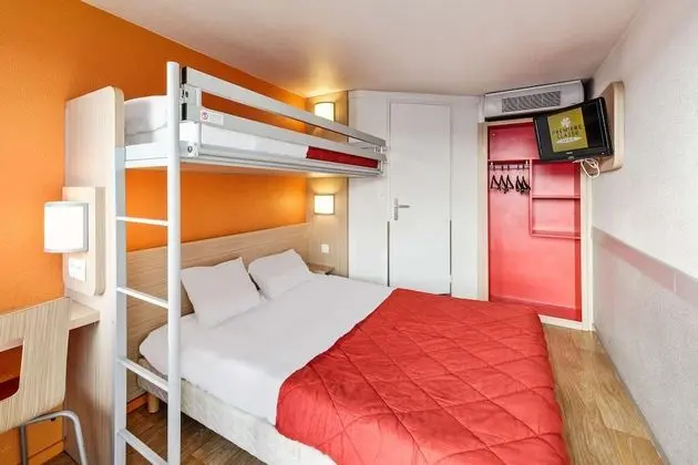 Standard Oda, Birden Çok Yatak (1 Double and 1 Single bed)