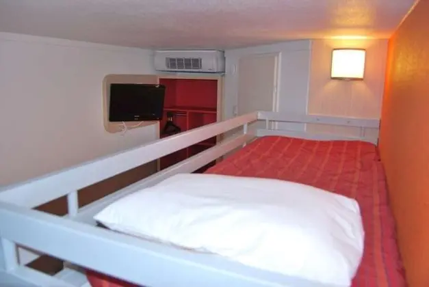 Standard Oda, Birden Çok Yatak (1 Double and 1 Single bed)