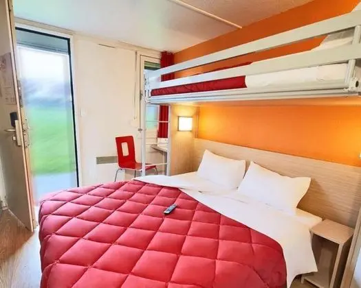 Standard Oda, Birden Çok Yatak (1 Double and 1 Single bed)